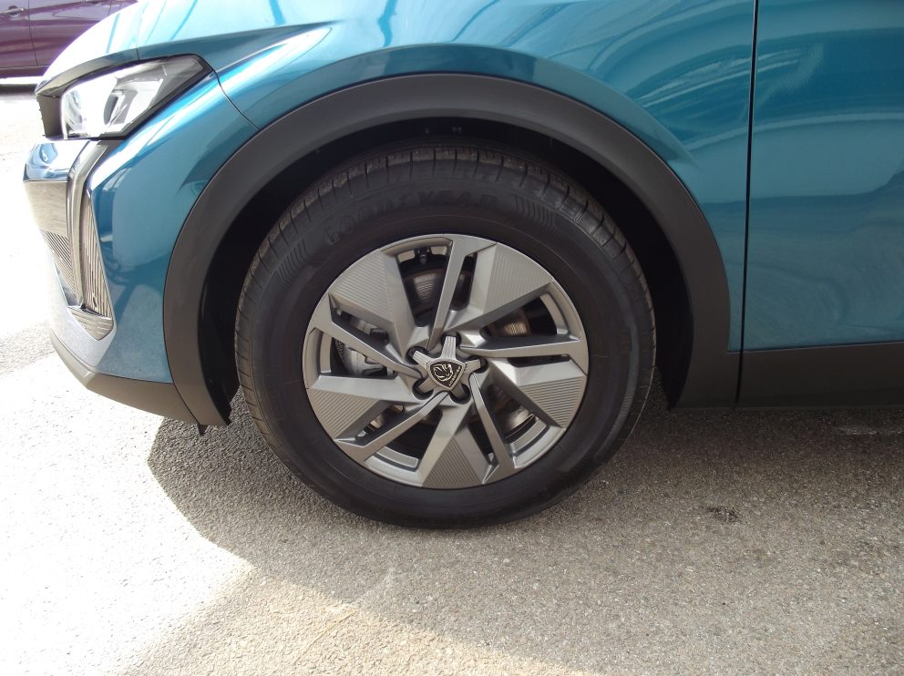 Peugeot 408 HYBRID 136 E DCS6 ALLURE BVA - photo 15