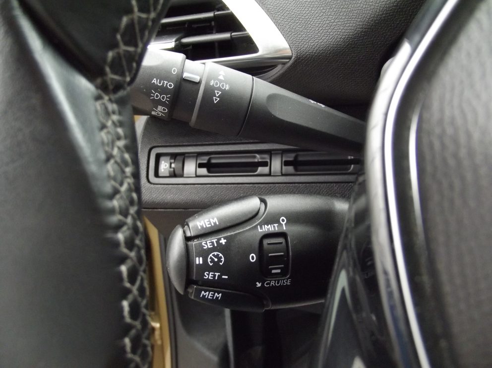 Peugeot 3008 B-HDI 130 CV ALLURE BVM - photo 4