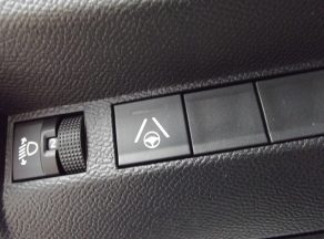 Peugeot 208 HYBRID 110 E DCS6 ALLURE BVA - photo 4