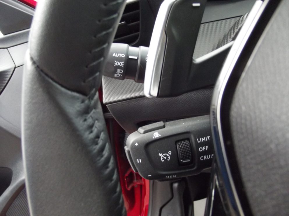 Peugeot 208 HYBRID 110 E DCS6 ALLURE BVA - photo 5