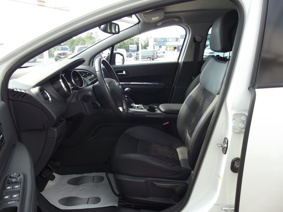 Peugeot 3008 120 CV BHDI ALLURE BVM - photo 4