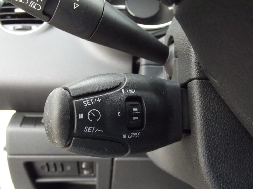 Peugeot 3008 120 CV BHDI ALLURE BVM - photo 10