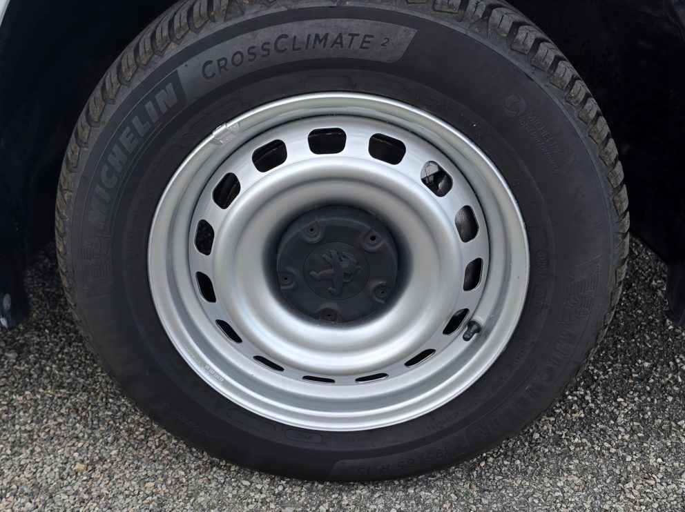 Peugeot PARTNER VAN B-HDI 100 CV ASPHALT - photo 9