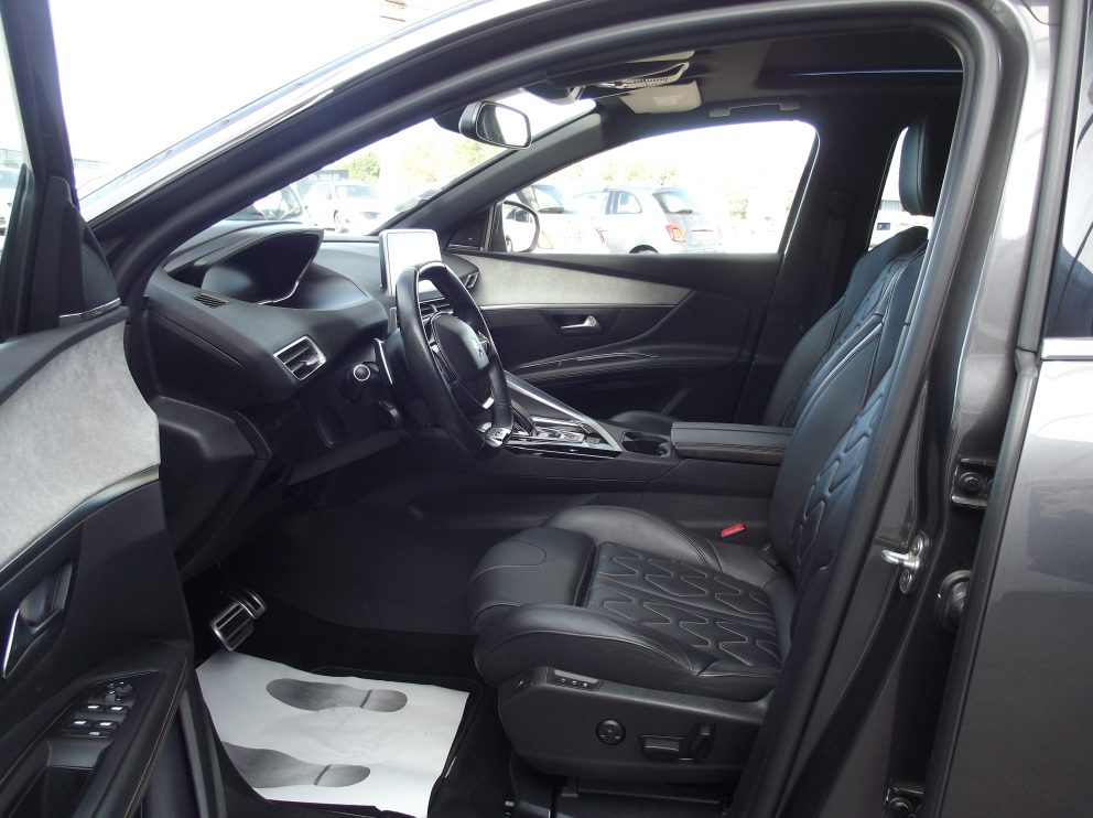 Peugeot 3008 BHDI 180 CV GT BVA - photo 4