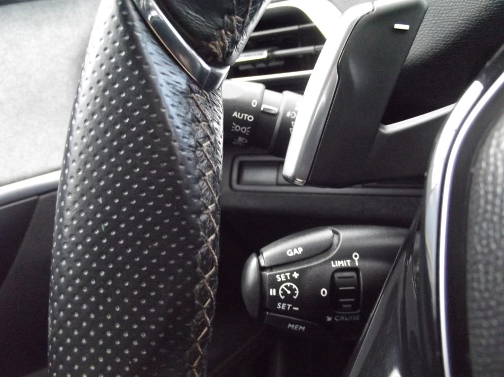 Peugeot 3008 BHDI 180 CV GT BVA - photo 5