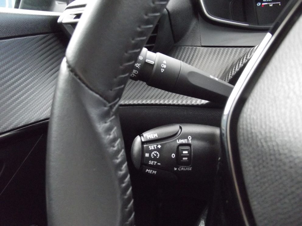 Peugeot 208 PURETECH 100 CV ALLURE BVM - photo 6