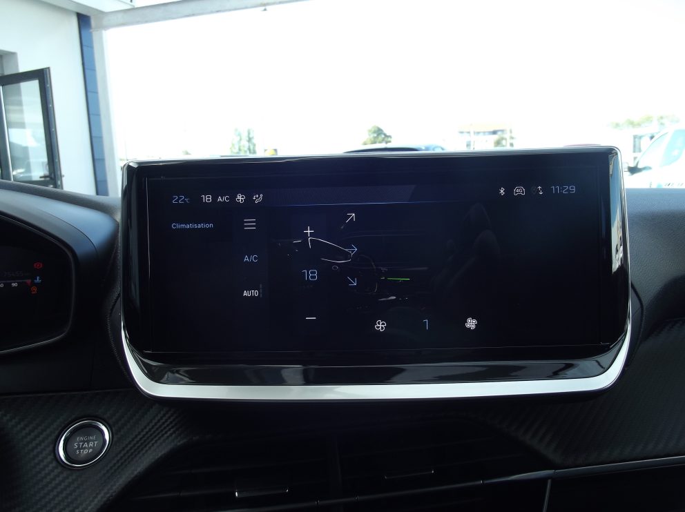 Peugeot 208 PURETECH 100 CV ALLURE BVM - photo 10