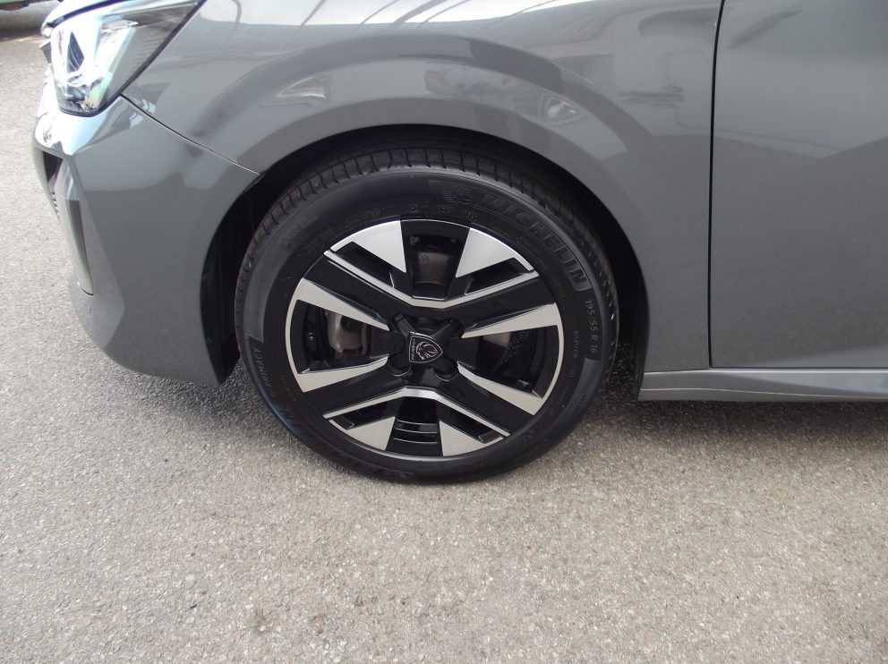 Peugeot 208 PURETECH 100 CV ALLURE BVM - photo 16
