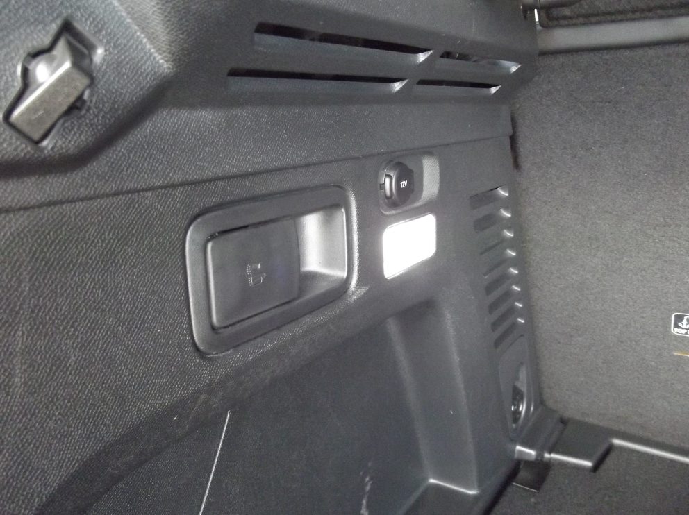 Peugeot 3008 BHDI 180 CV GT LINE BVA - photo 13
