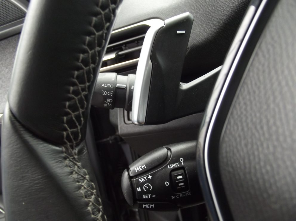 Peugeot 3008 BLUEHDI 120 CV ALLURE BVA - photo 10
