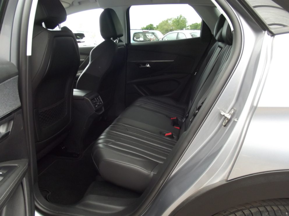 Peugeot 3008 BLUEHDI 120 CV ALLURE BVA - photo 11