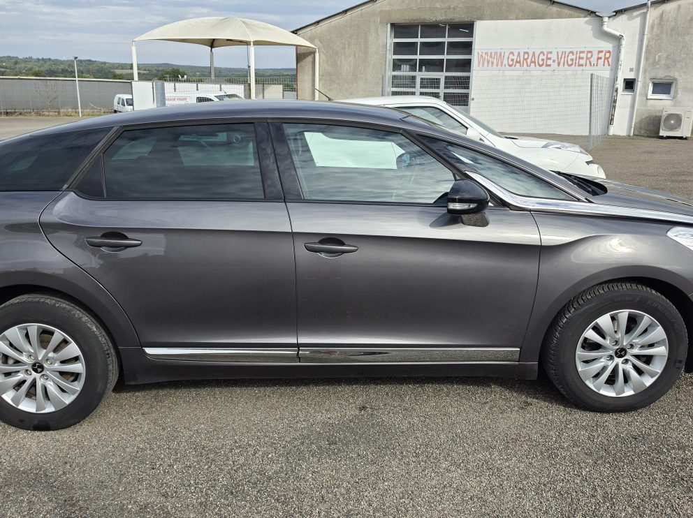 DS DS5 B-HDI 120 CV EXECUTIVE - photo 3