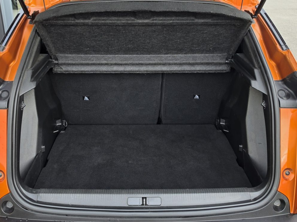 Peugeot 2008 B-HDI 110 CV ALLURE - photo 10