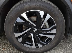 Peugeot 2008 B-HDI 110 CV ALLURE - photo 11