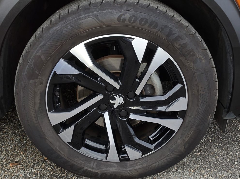 Peugeot 2008 B-HDI 110 CV ALLURE - photo 11