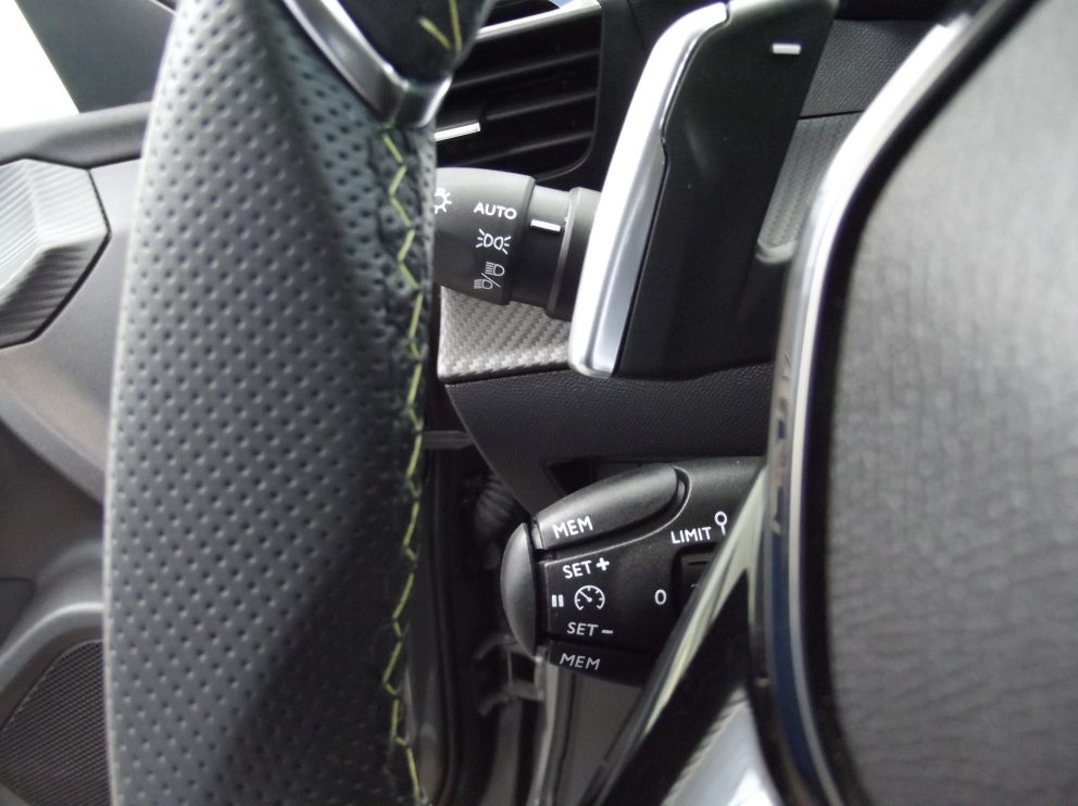 Peugeot 2008 HYBRID 145 E DCS6 gt BVA - photo 9