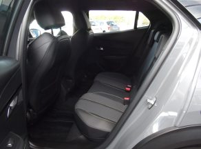 Peugeot 2008 HYBRID 145 E DCS6 gt BVA - photo 11