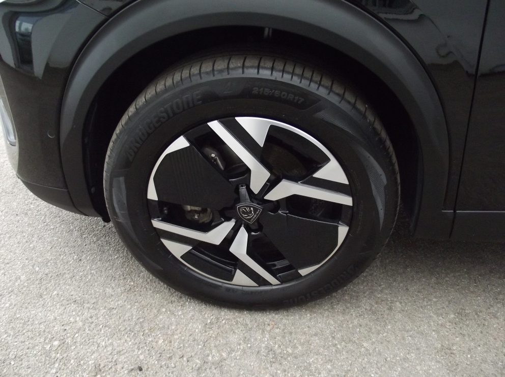 Peugeot 2008 HYBRID 136 E DCS6 ALLURE BVA - photo 13