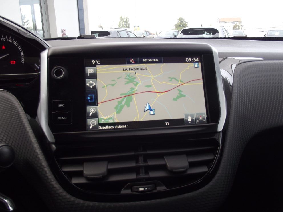 Peugeot 2008 BLUEHDI 100 CV ALLURE BVM - photo 5