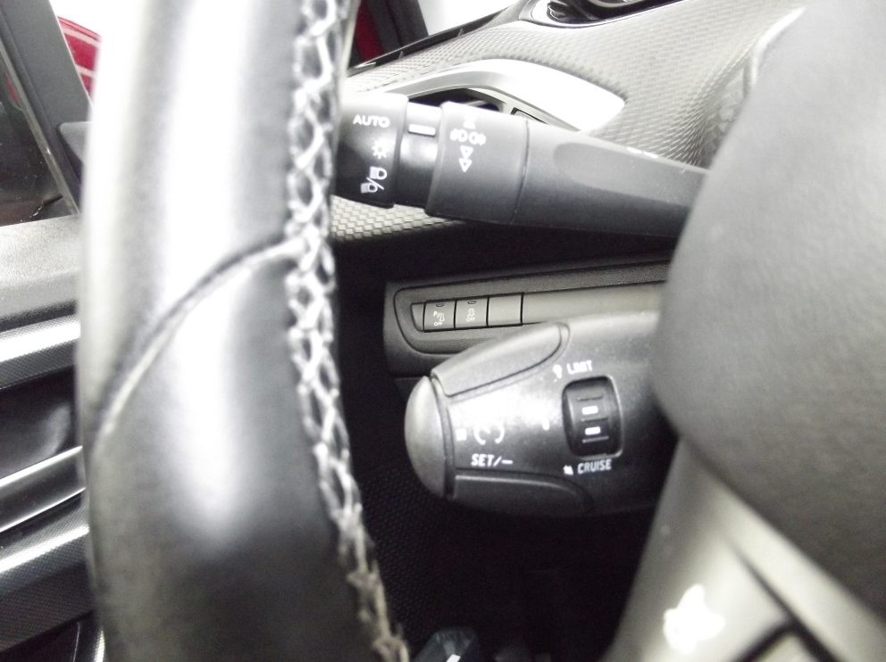 Peugeot 2008 BLUEHDI 100 CV ALLURE BVM - photo 8