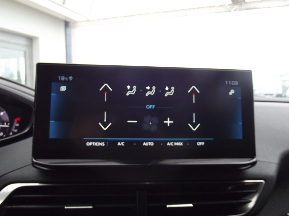 Peugeot 3008 B-HDI 130 CV ALLURE PACK BVA - photo 5