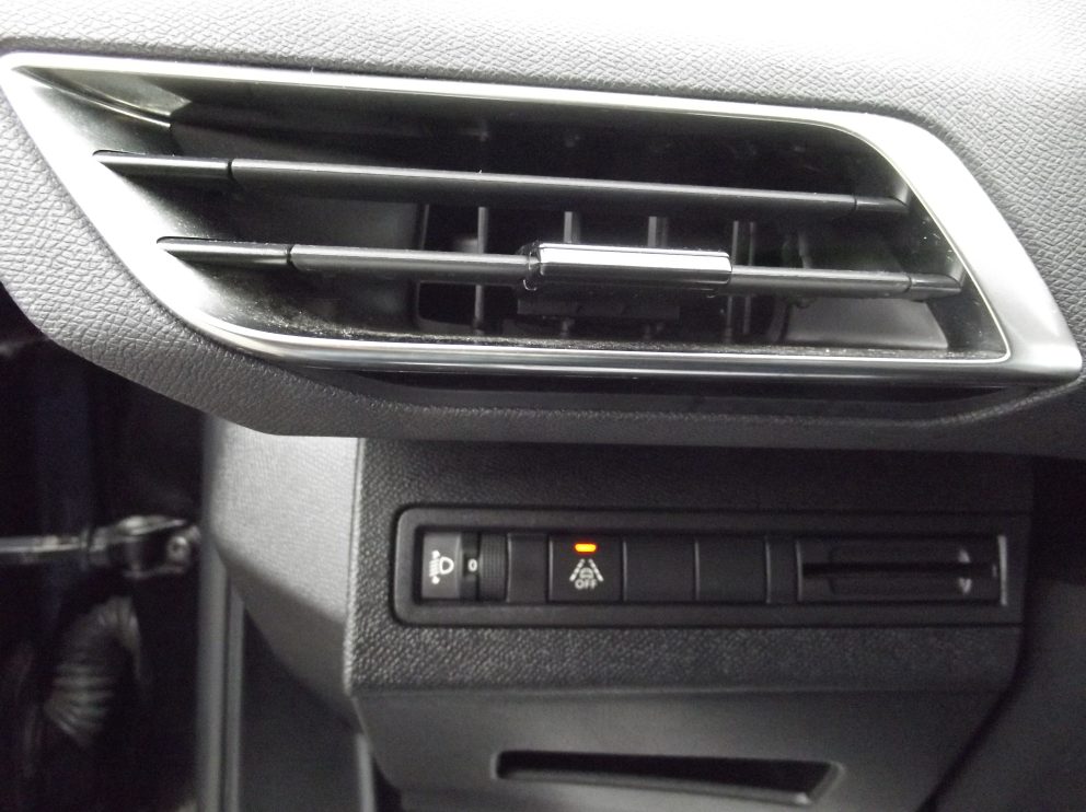 Peugeot 3008 B-HDI 130 CV ALLURE PACK BVA - photo 10