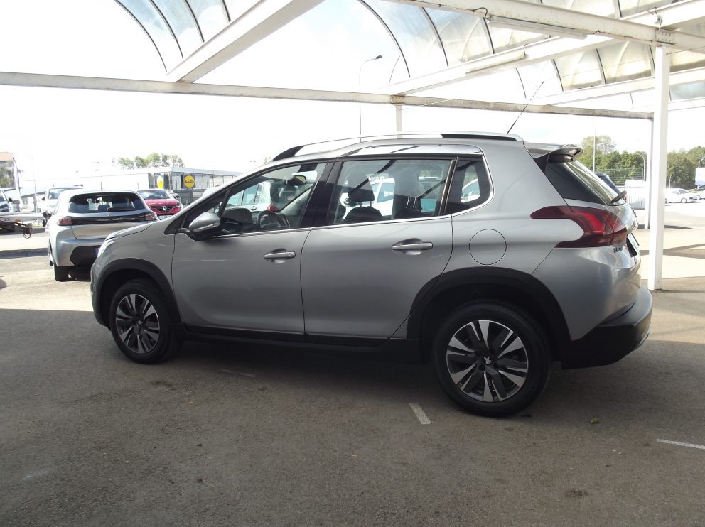 Peugeot 2008 BLUEHDI 100 CV ALLURE BVM - photo 2