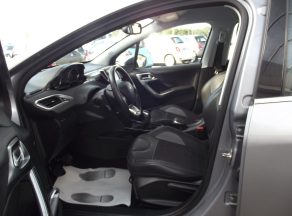 Peugeot 2008 BLUEHDI 100 CV ALLURE BVM - photo 5