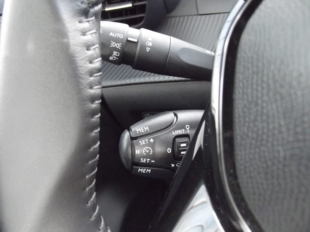 Peugeot 208 ELECTRIQUE 136 CV STYLE BVA - photo 10