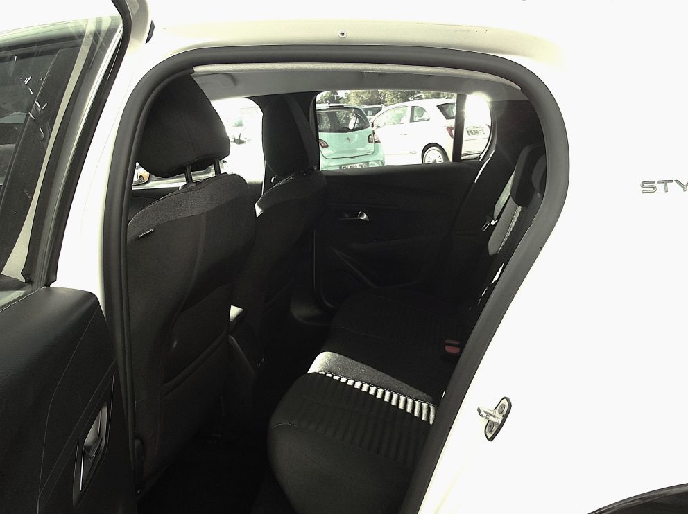 Peugeot 208 ELECTRIQUE 136 CV STYLE BVA - photo 11
