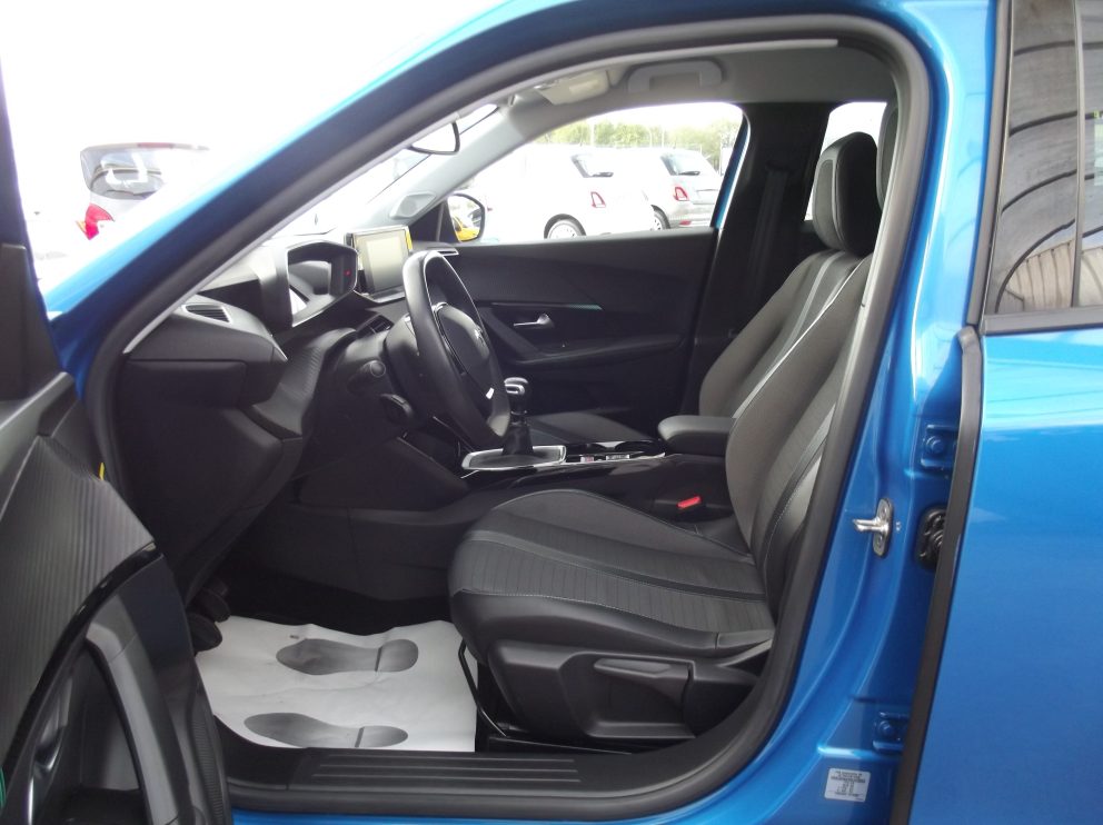 Peugeot 2008 PURETECH 100 CV ALLURE PACK BVM - photo 5