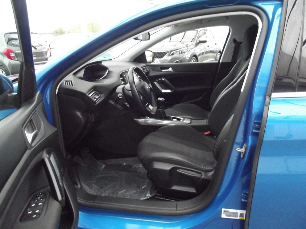 Peugeot 308 BLUEHDI 100 CV ALLURE PACK BVM - photo 4