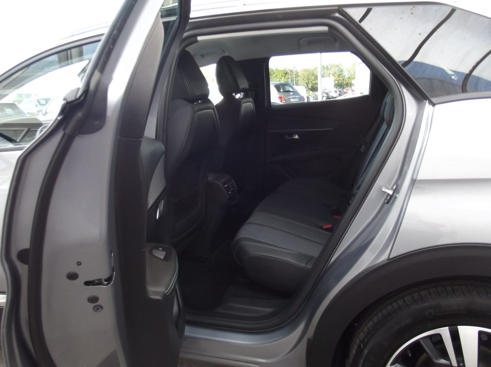 Peugeot 3008 B-HDI 130 CV ALLURE PACK BVM - photo 11